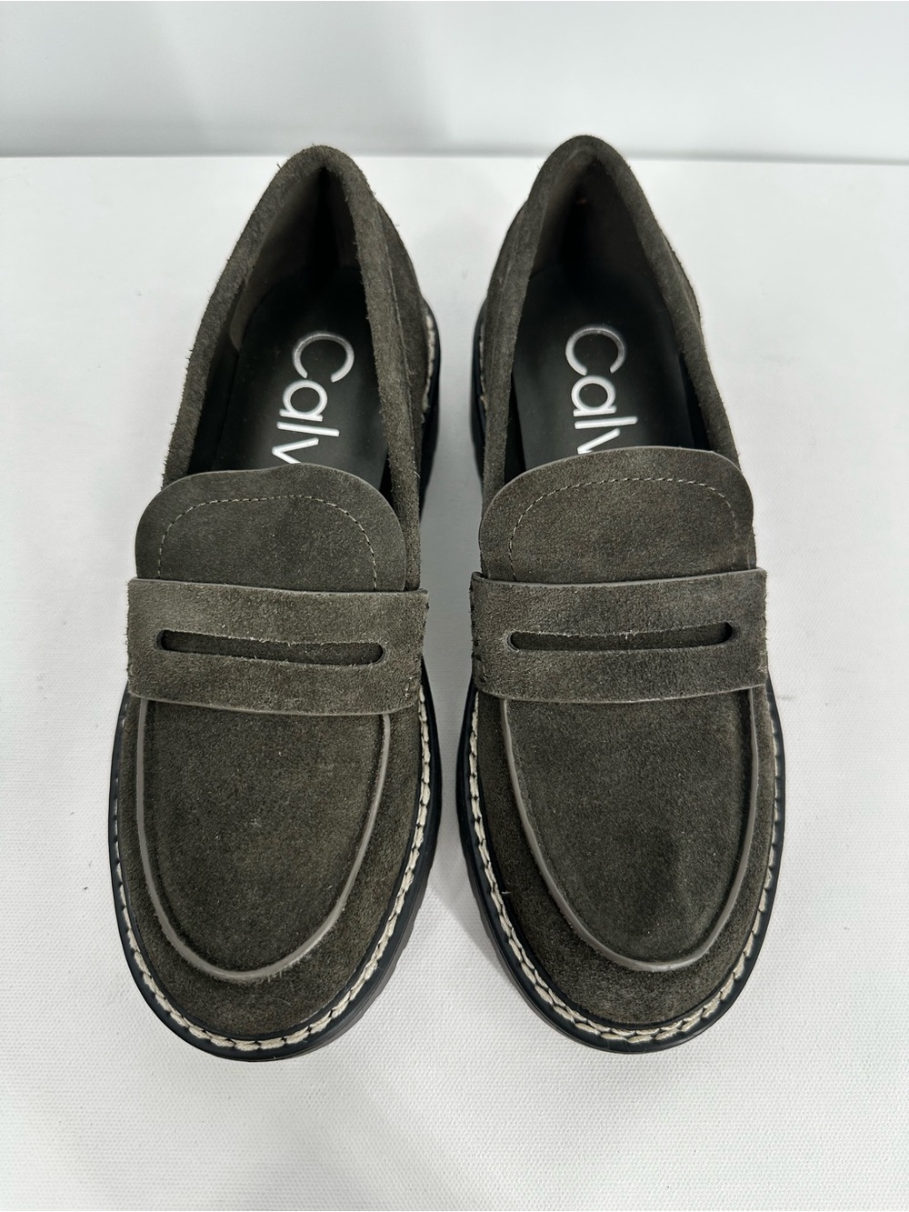CALVIN KLEIN Olive Green Suede Lug Sole Penny Loafers Chucky Preppy Loafers Sz 5